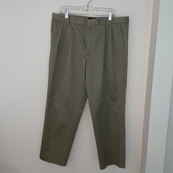 Dockers D3 Classic Fit Y2K Pleat Front Pants Beige  Signature Khaki Size 38 X 29 - Picture 1 of 9